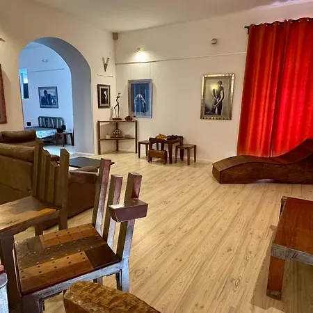 Lupino's Gallery - Old Town Lejlighed