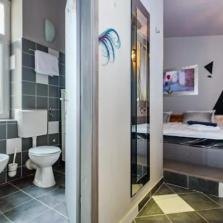 Lupino's Gallery - Old Town Apartmán