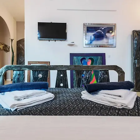 Lupino's Gallery - Old Town