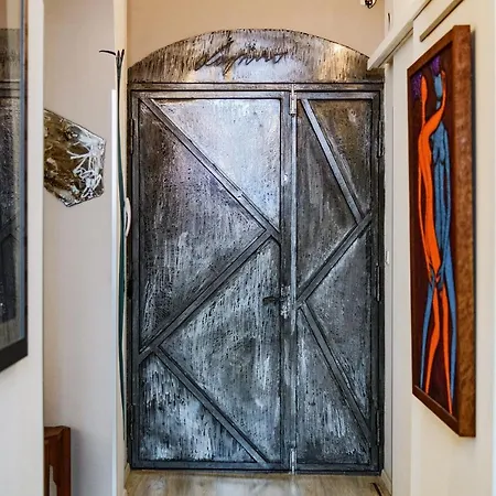 Lupino's Gallery - Old Town Zadar