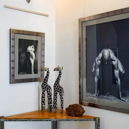 Lupino's Gallery - Old Town