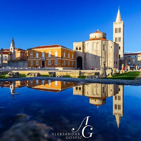 Lupino's Gallery - Old Town *