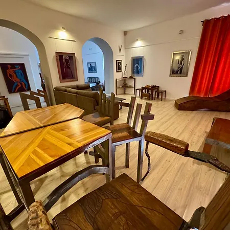 Lupino's Gallery - Old Town Апартаменты