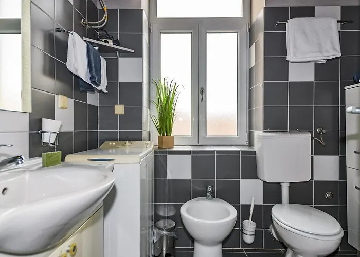 Lupino's Gallery - Old Town