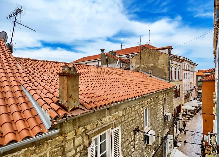 Lupino's Gallery - Old Town *